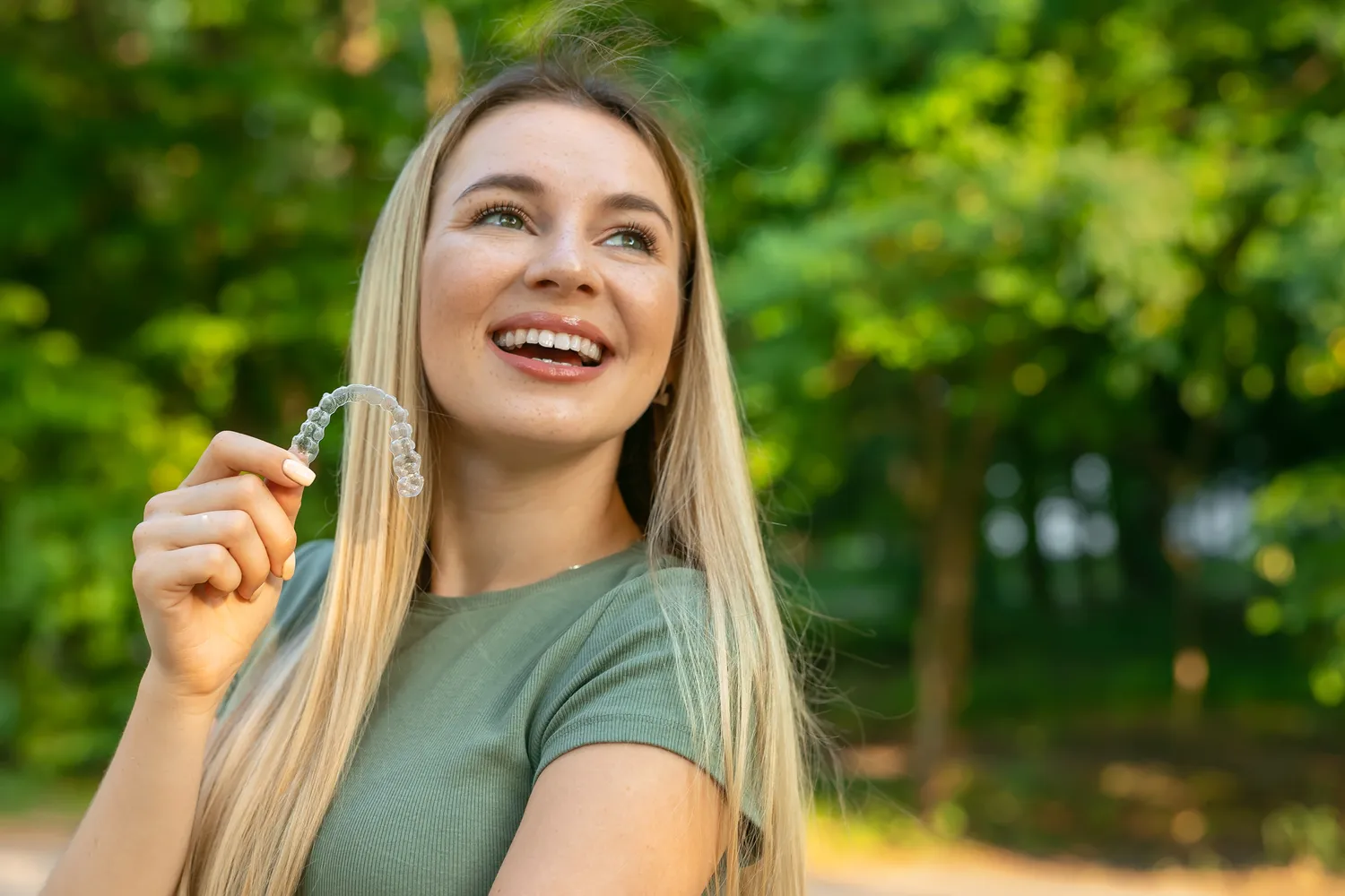 Aparat nakładkowy Invisalign Warszawa